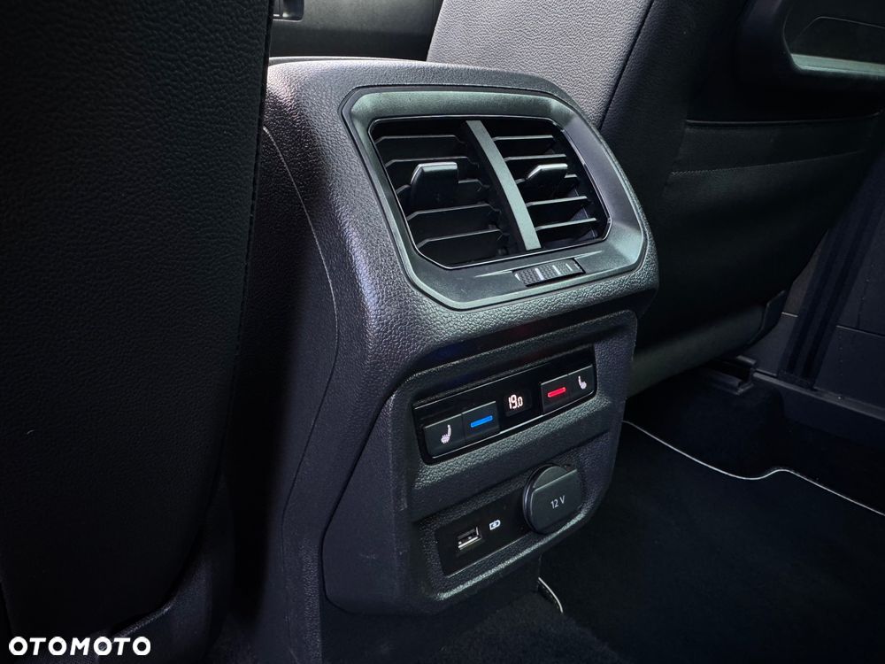 Volkswagen Tiguan 2.0 TDI SCR 4MOTION DSG Highline - 24