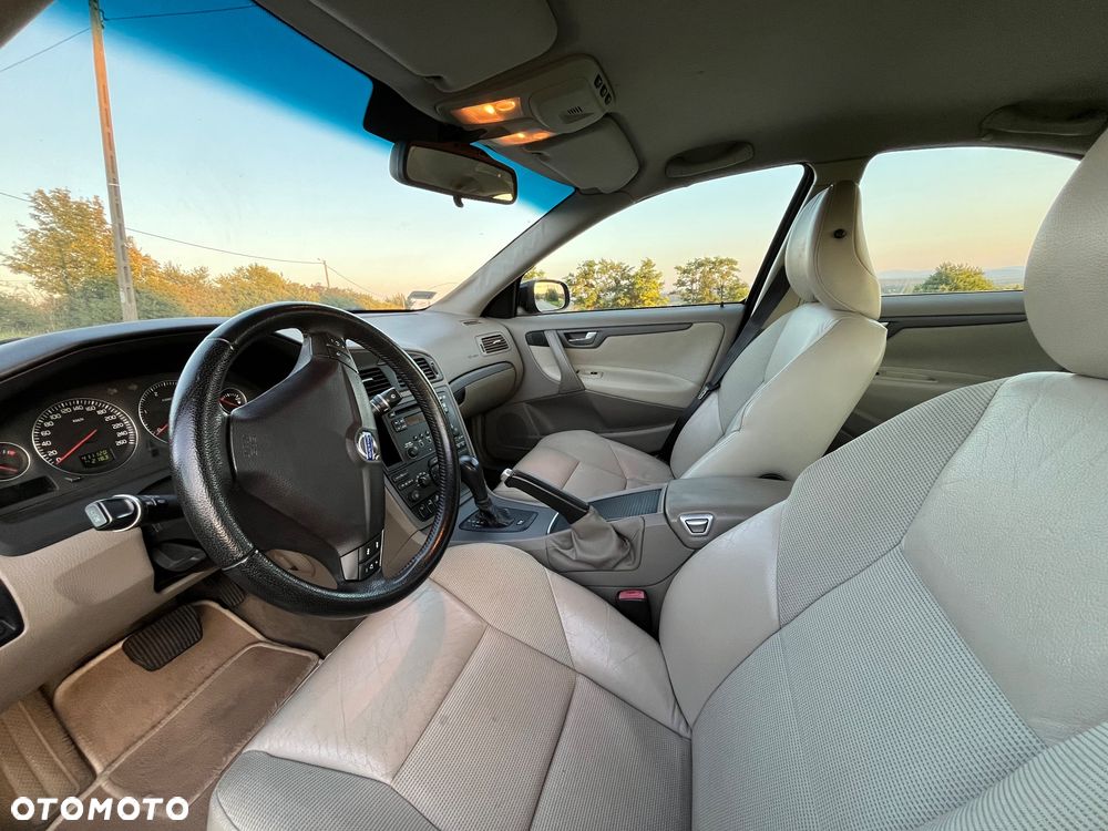 Volvo S60 2.4D Rubin - 29