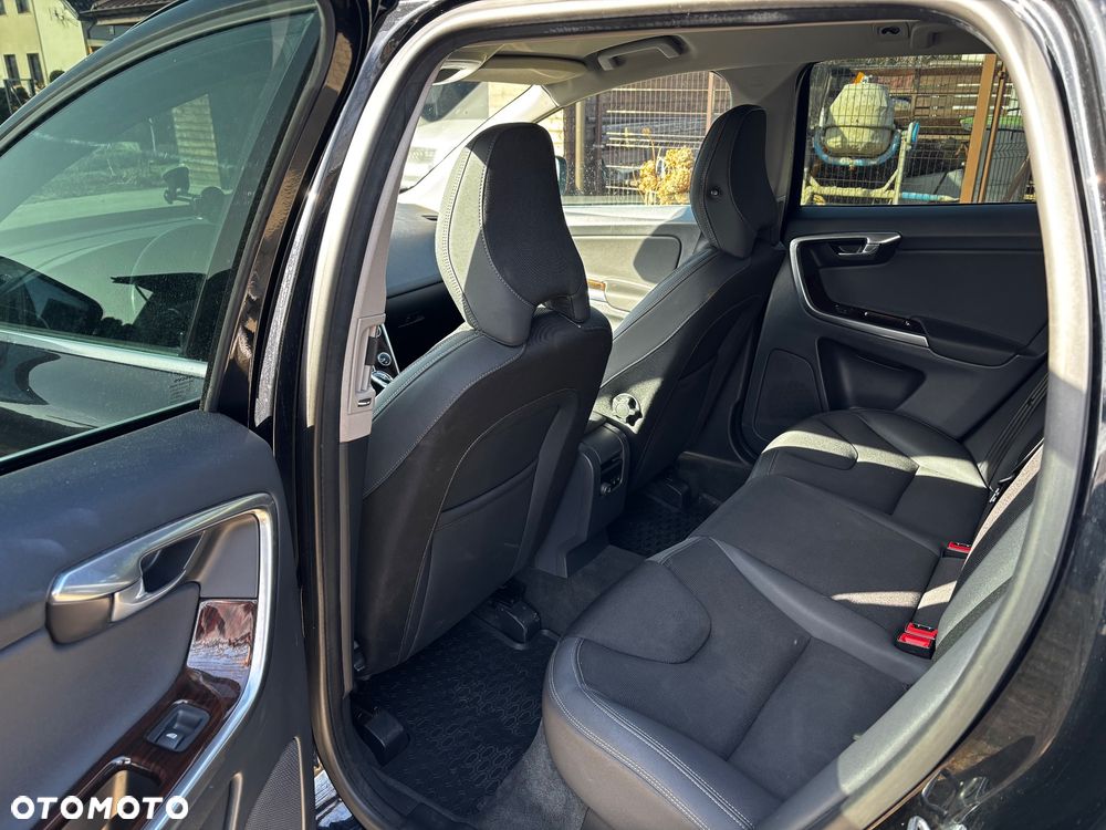 Volvo XC 60 D4 Geartronic Momentum - 8