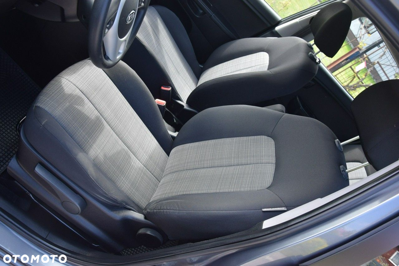 Kia Venga 1.4 CVVT Attract - 21