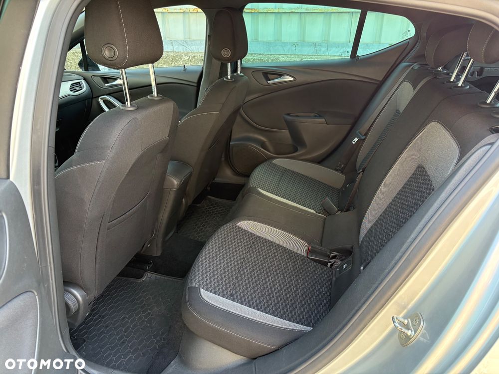 Opel Astra - 25