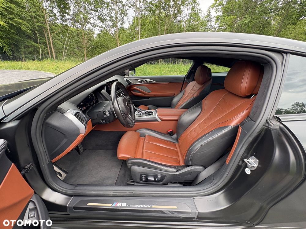 BMW Seria 8 - 21