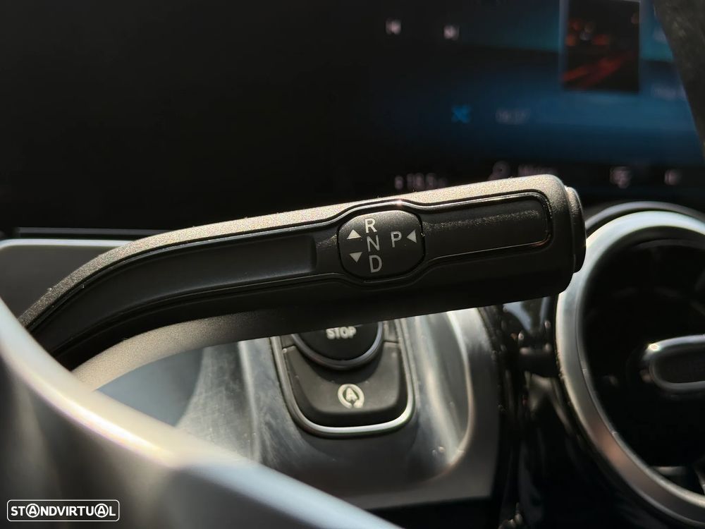 Mercedes-Benz GLB 180 d Progressive - 12