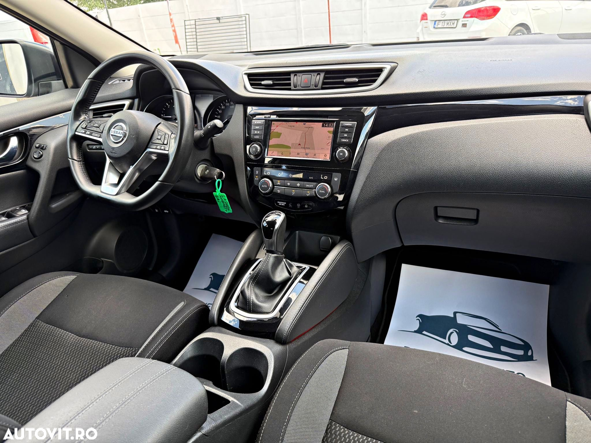 Nissan Qashqai 1.5 DCI DCT ACENTA - 10