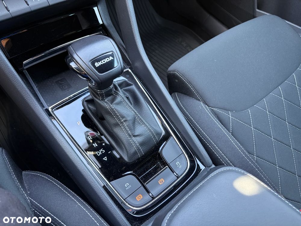 Skoda Karoq 1.5 TSI ACT Sportline DSG - 16