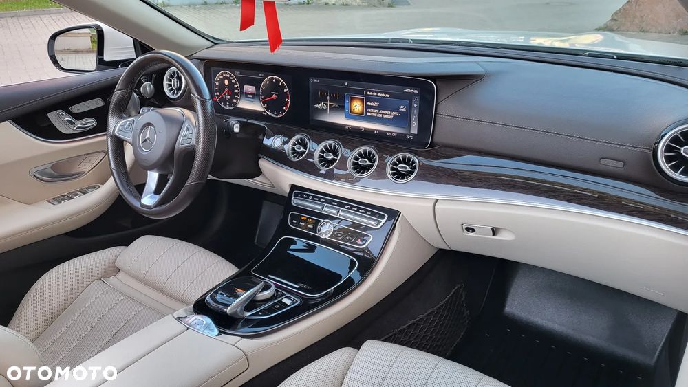 Mercedes-Benz Klasa E 400 4-Matic 9G-TRONIC - 16