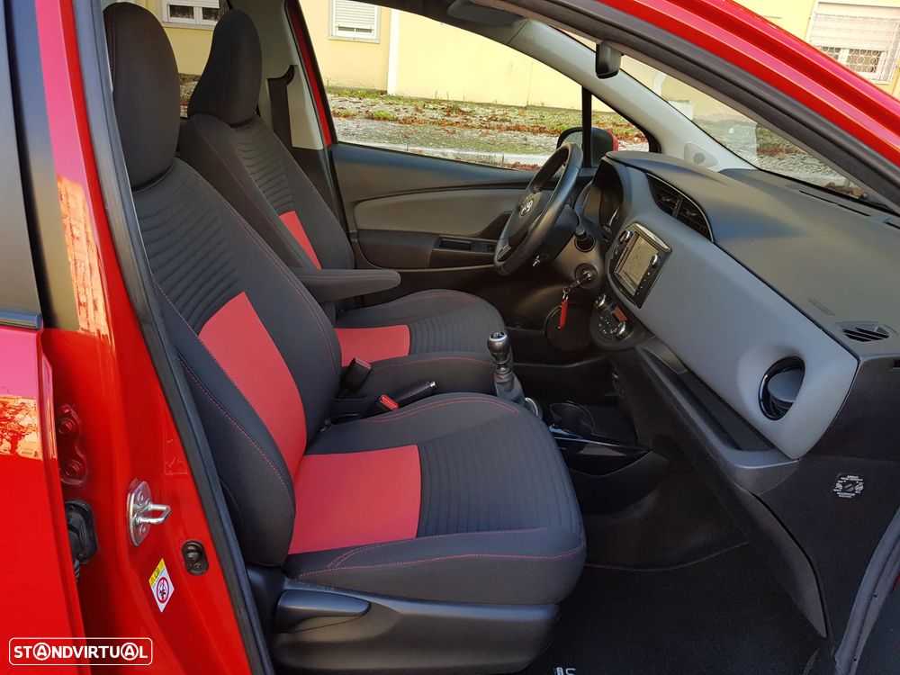 Toyota Yaris 1.4 D-4D Sport+P.Techno +T.Panoramico - 36