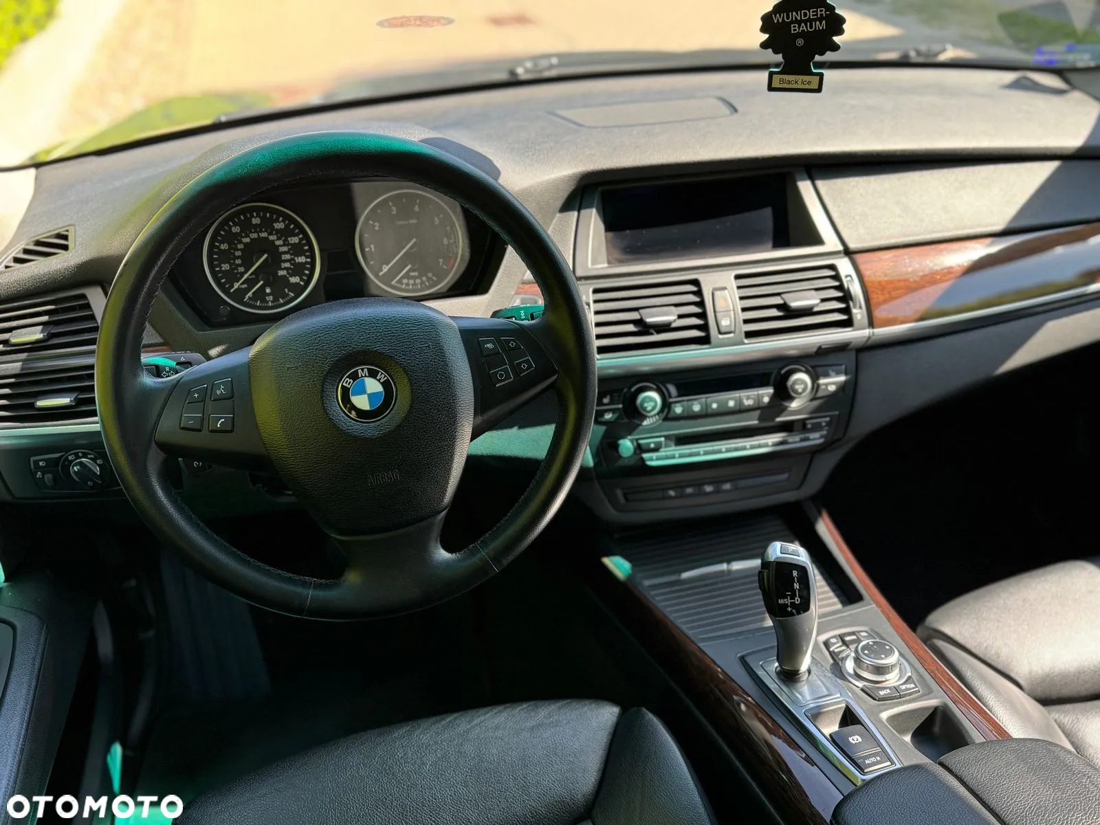BMW X5 4.8i xDrive - 19
