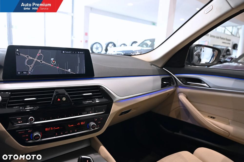 BMW Seria 5 518d - 9