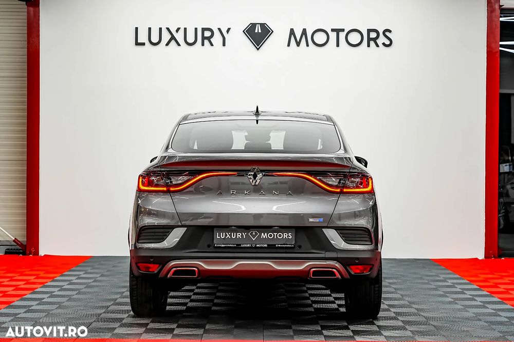 Renault Arkana E-TECH Hybrid RS Line - 13