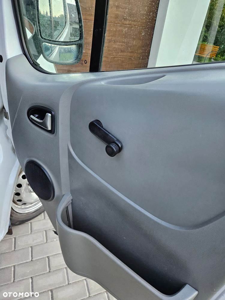 Renault Trafic - 27
