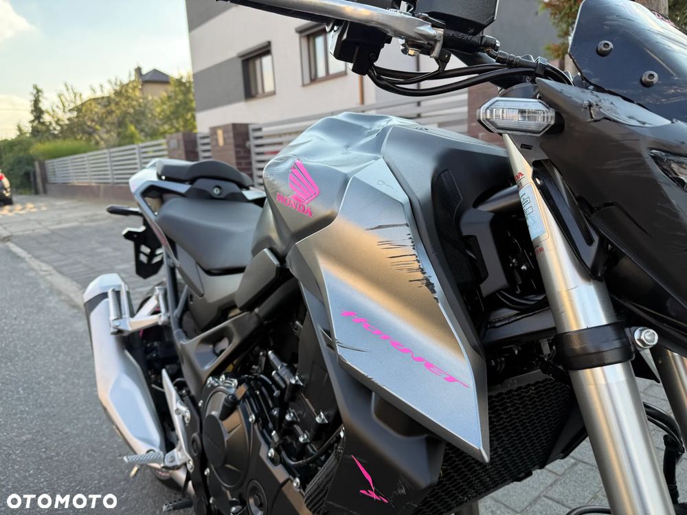 Honda Hornet - 27