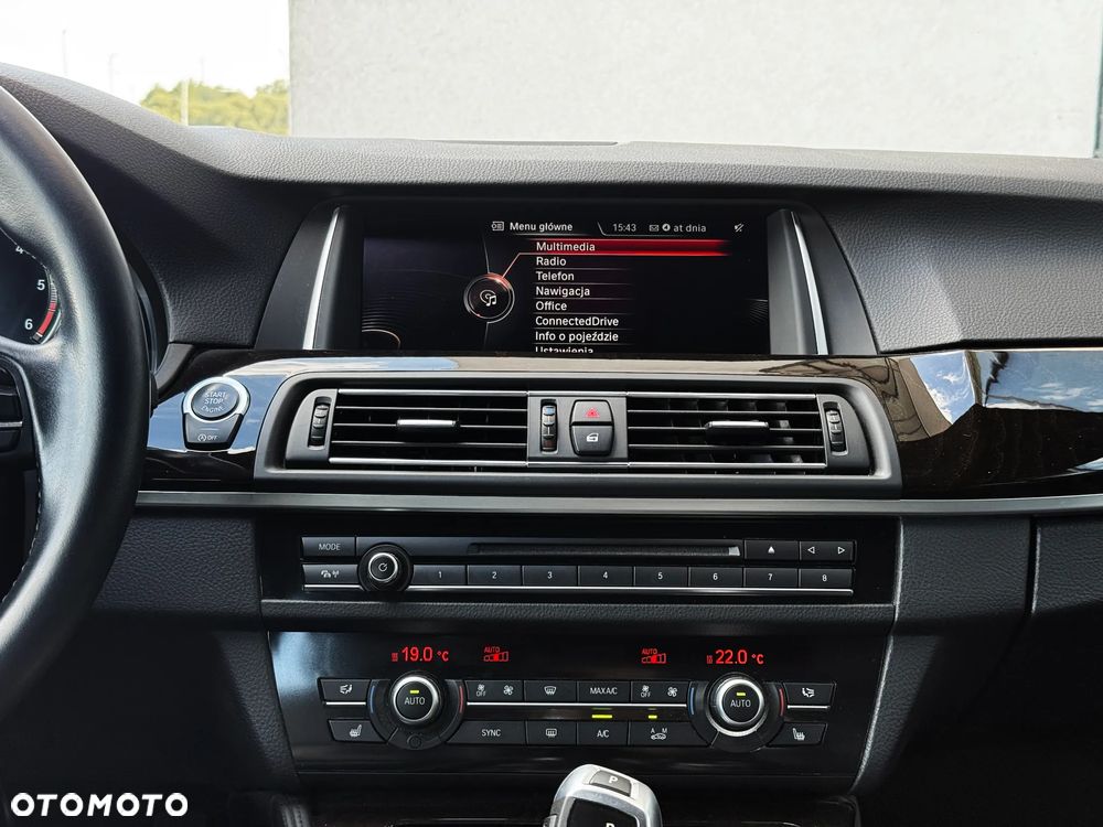 BMW Seria 5 520d xDrive Luxury Line - 31