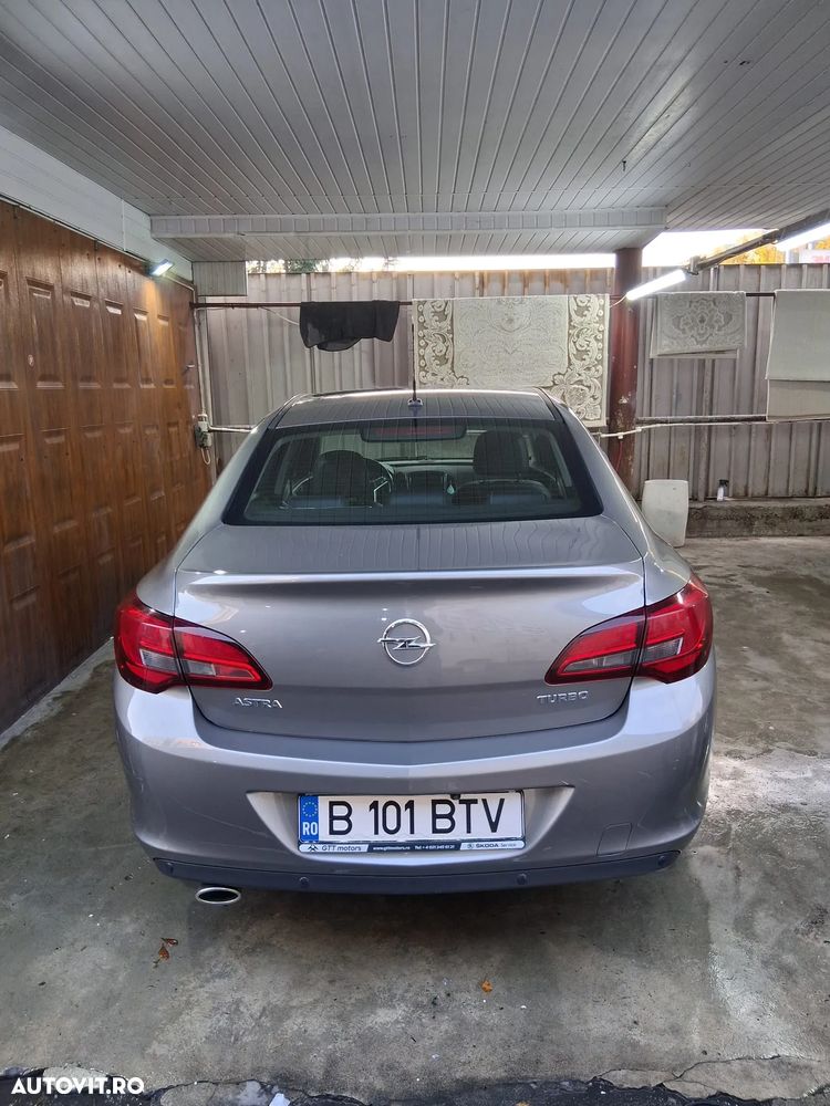 Opel Astra - 1
