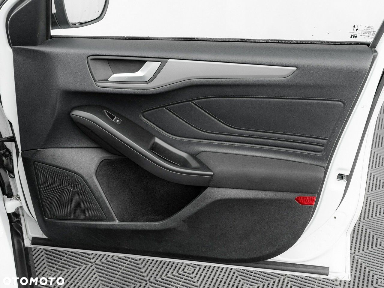 Ford Focus - 30