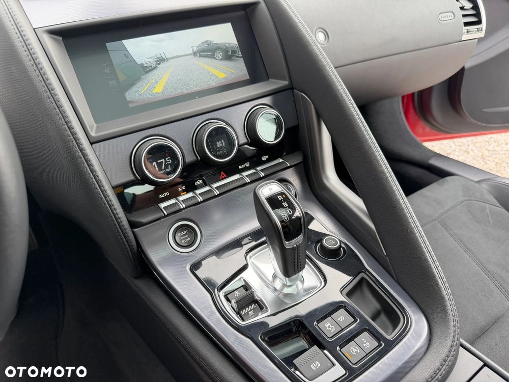 Jaguar F-Type P300 - 10