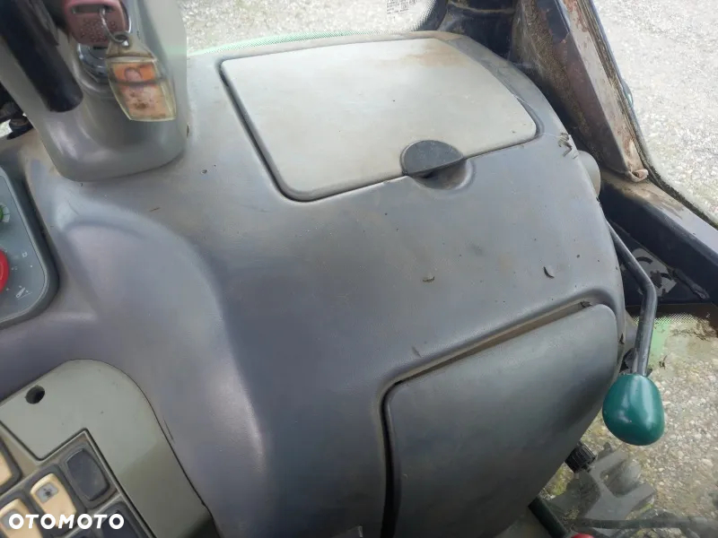 Wyposażenie kabiny Deutz Fahr Agrotron 180.7 Profiline - 9