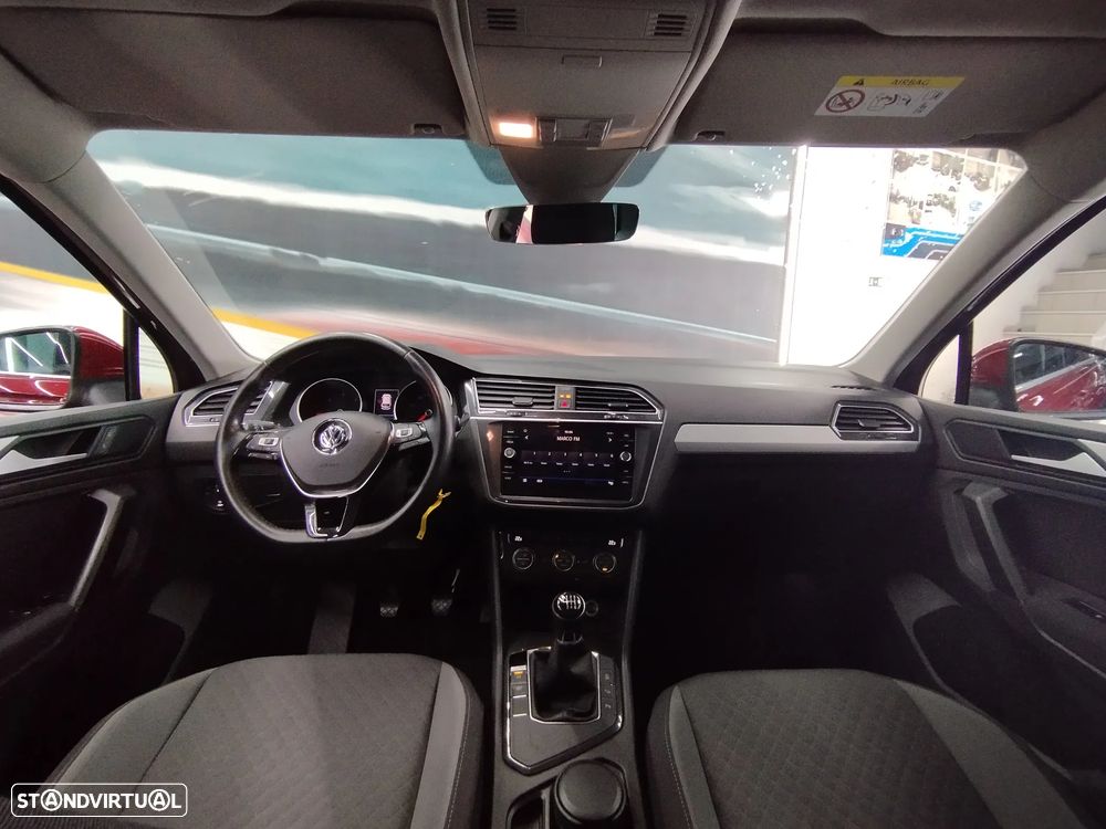 VW Tiguan 2.0 TDI Confortline - 13