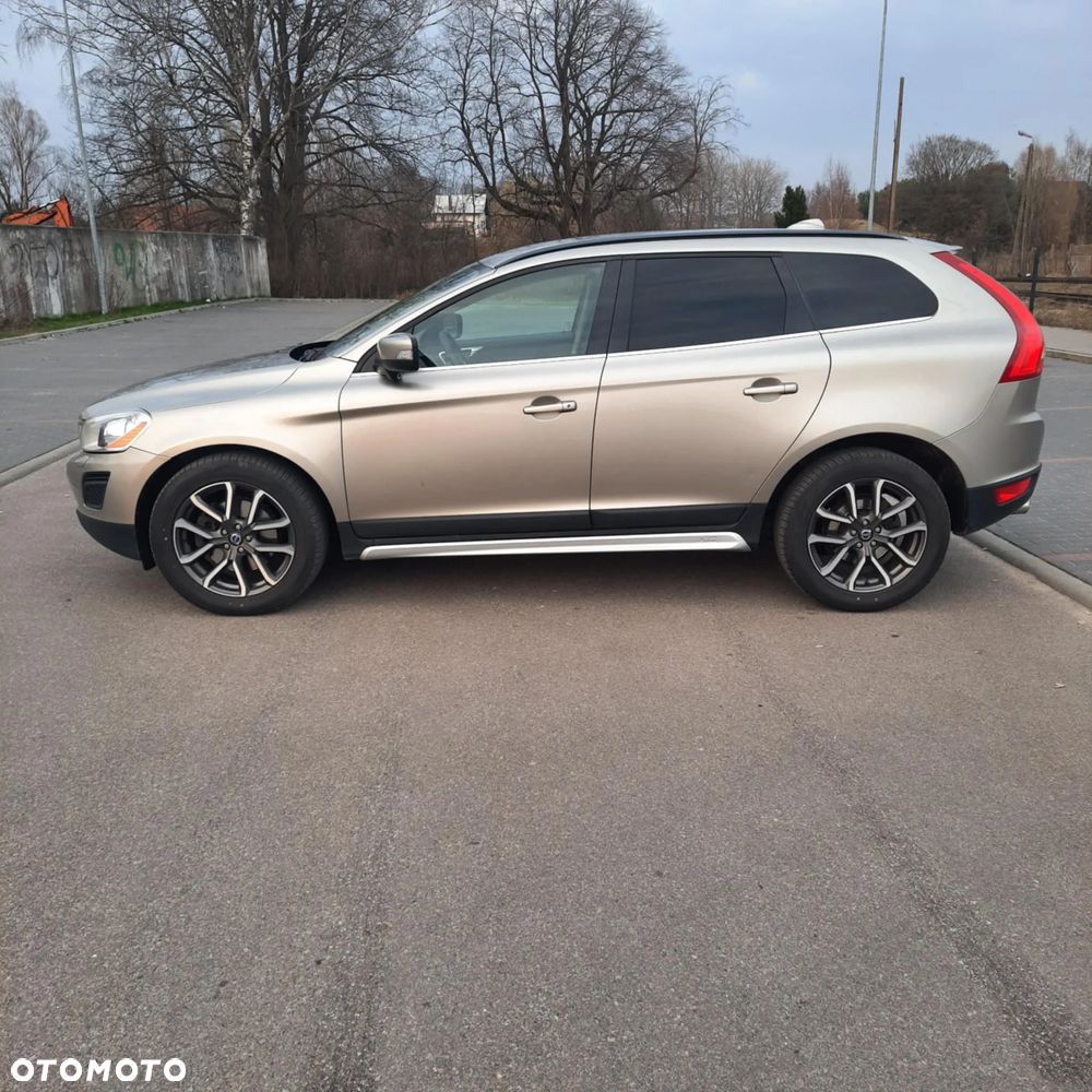 Volvo XC 60 - 4