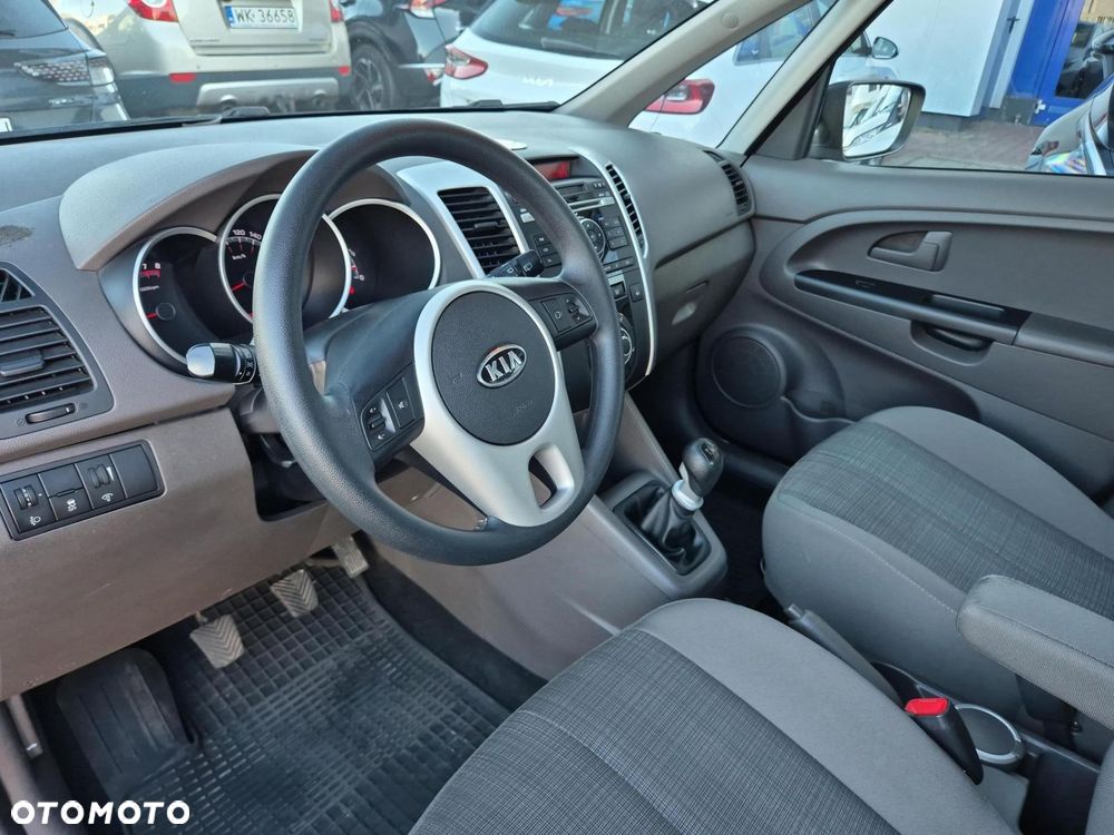 Kia Venga - 9
