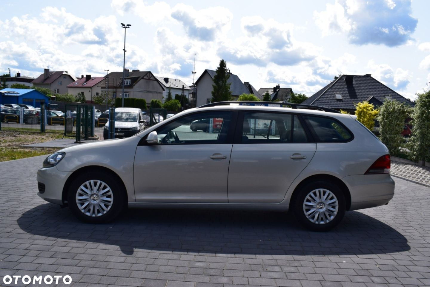 Volkswagen Golf - 2
