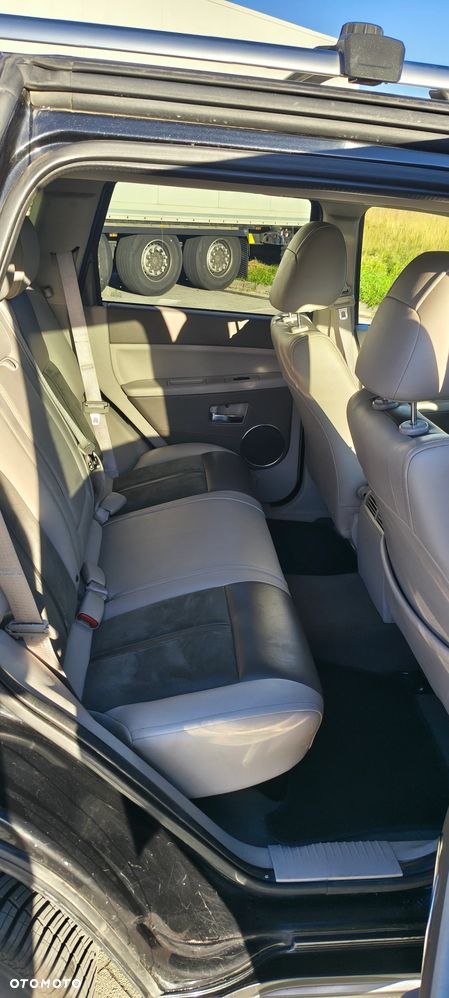 Jeep Grand Cherokee 5.7 V8 Overland - 12