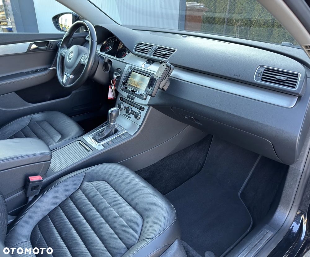 Volkswagen Passat 3.6 V6 4Motion DSG Highline - 35