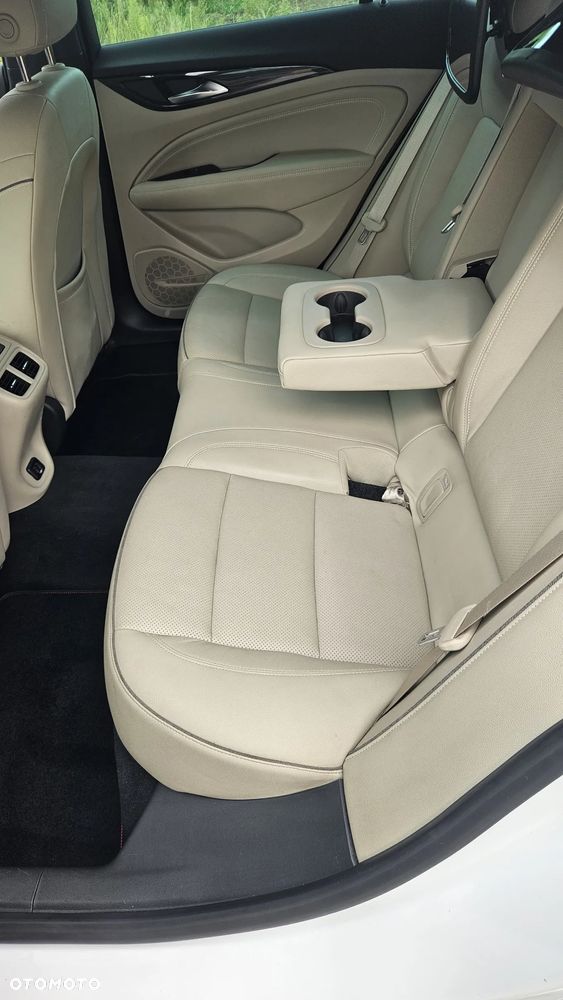 Opel Insignia 2.0 CDTI Innovation S&S - 8