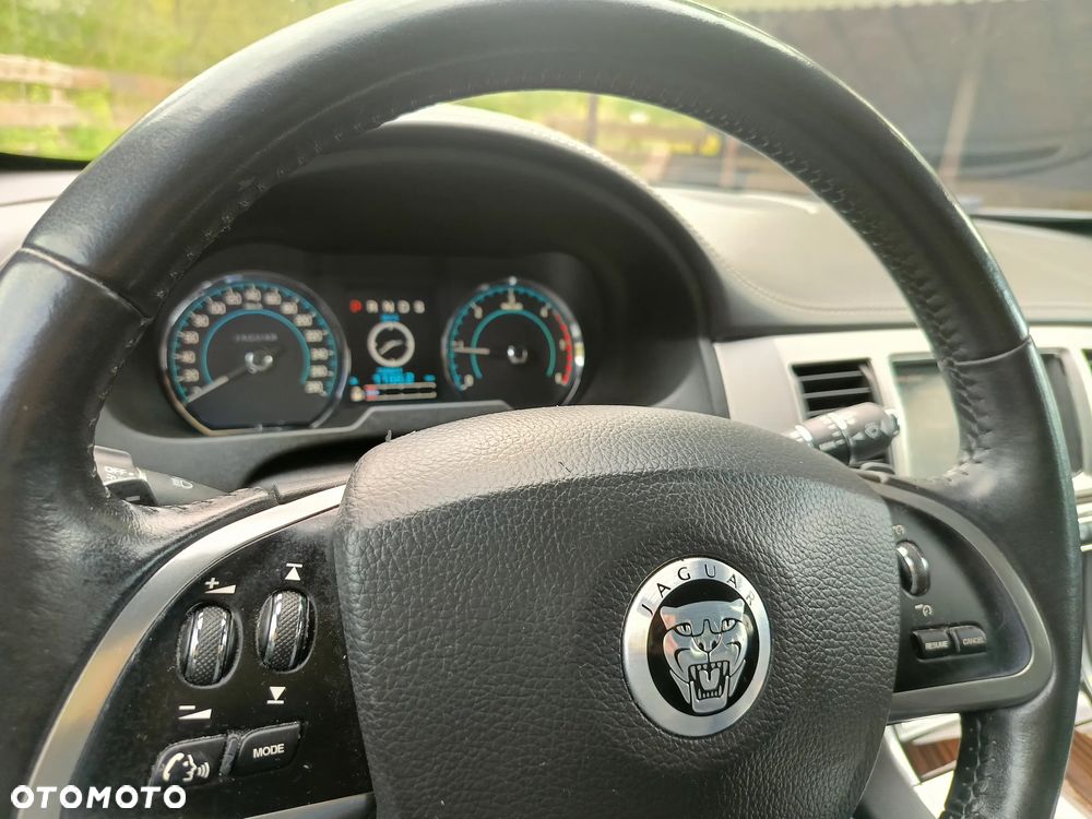 Jaguar XF 3.0 V6 D S - 17