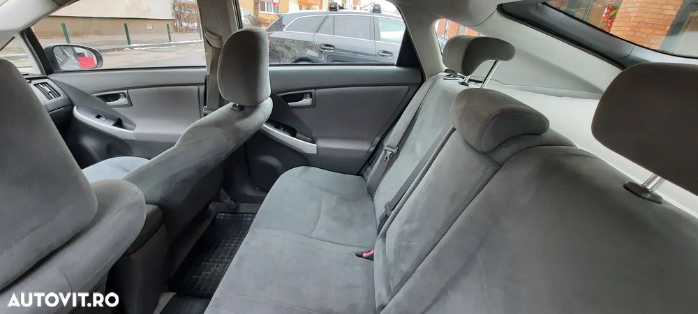 Toyota Prius - 10