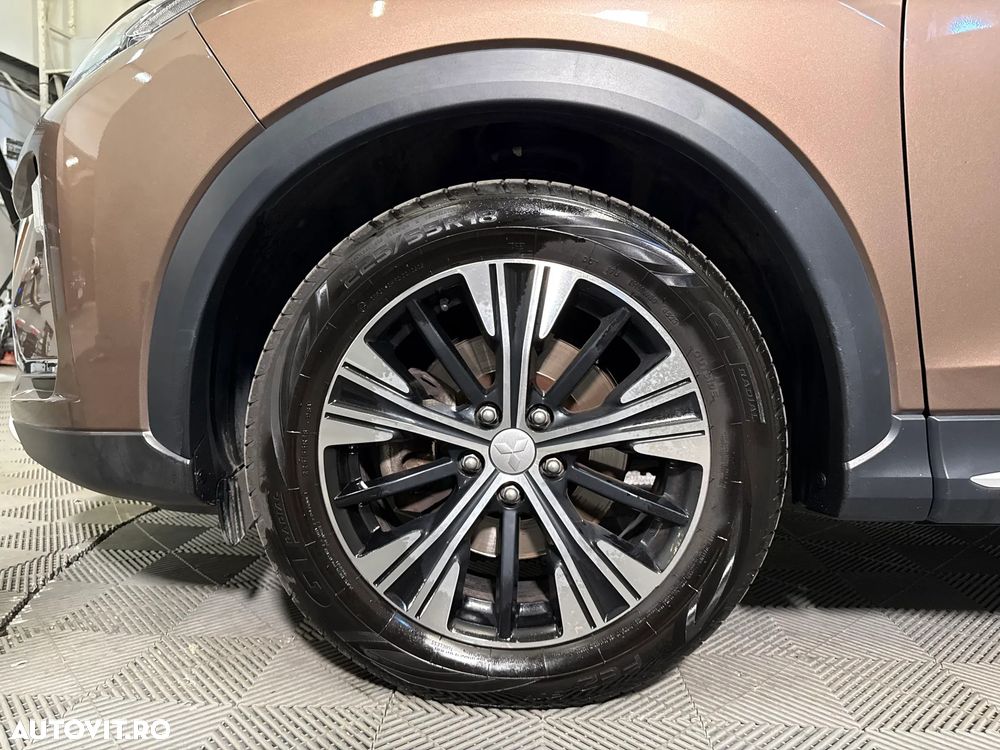 Mitsubishi Eclipse-Cross - 14