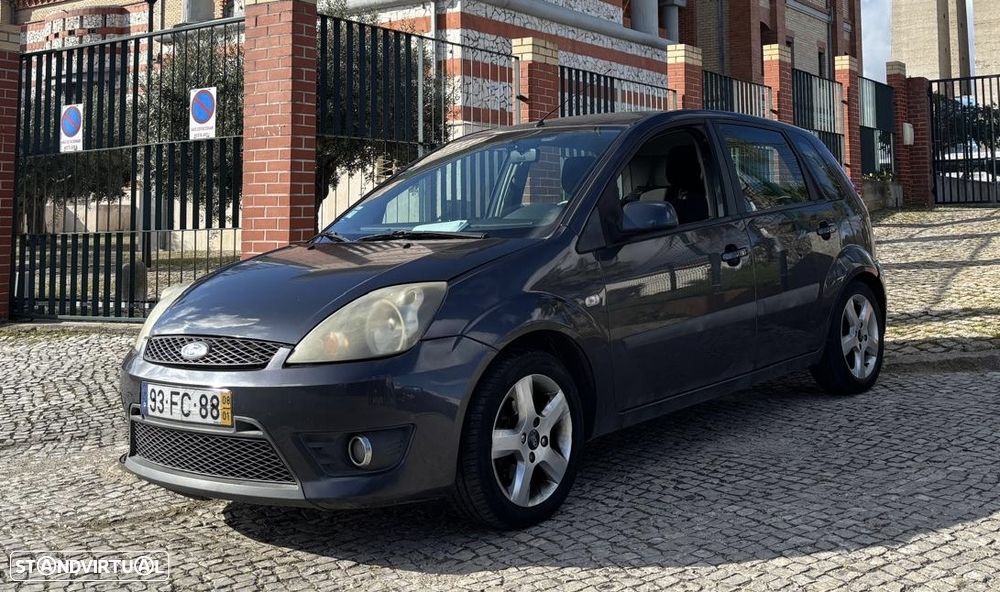 Ford Fiesta - 8