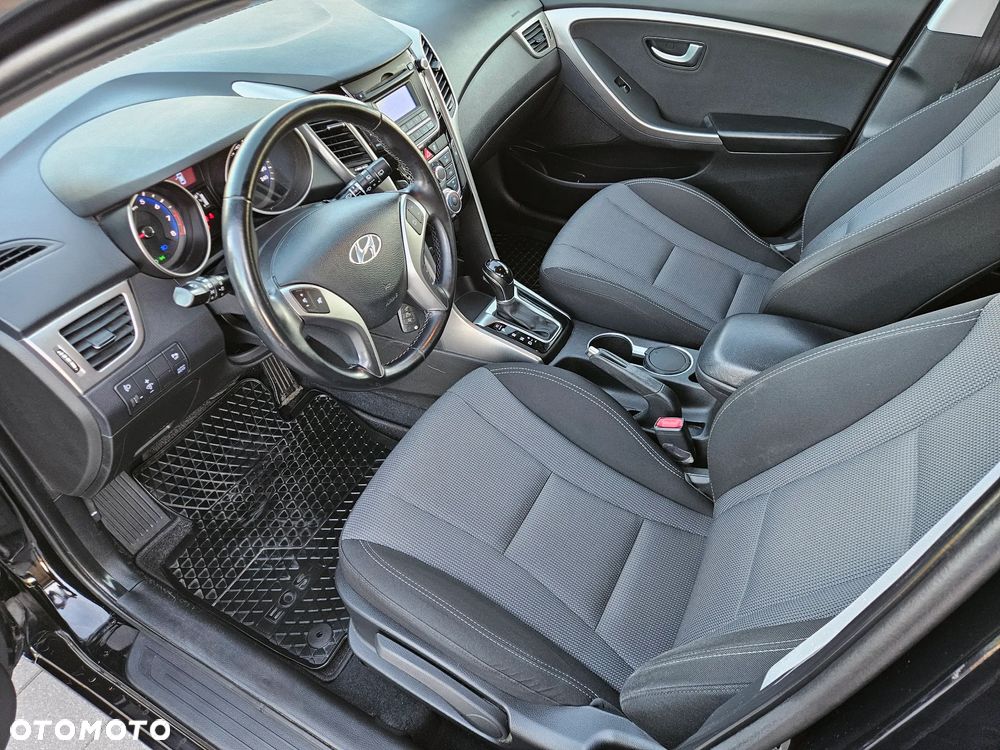 Hyundai i30 i30cw 1.6 Automatik Trend - 19