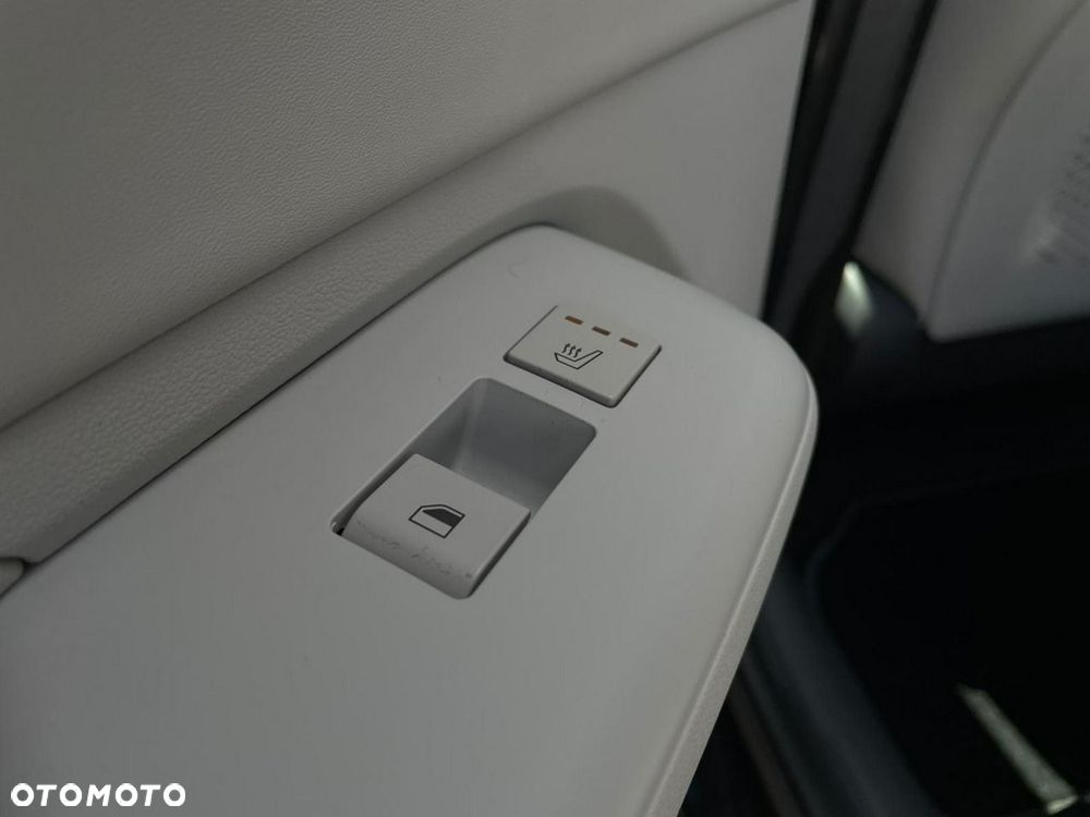 Hyundai Kona 65kWh Platinum - 22