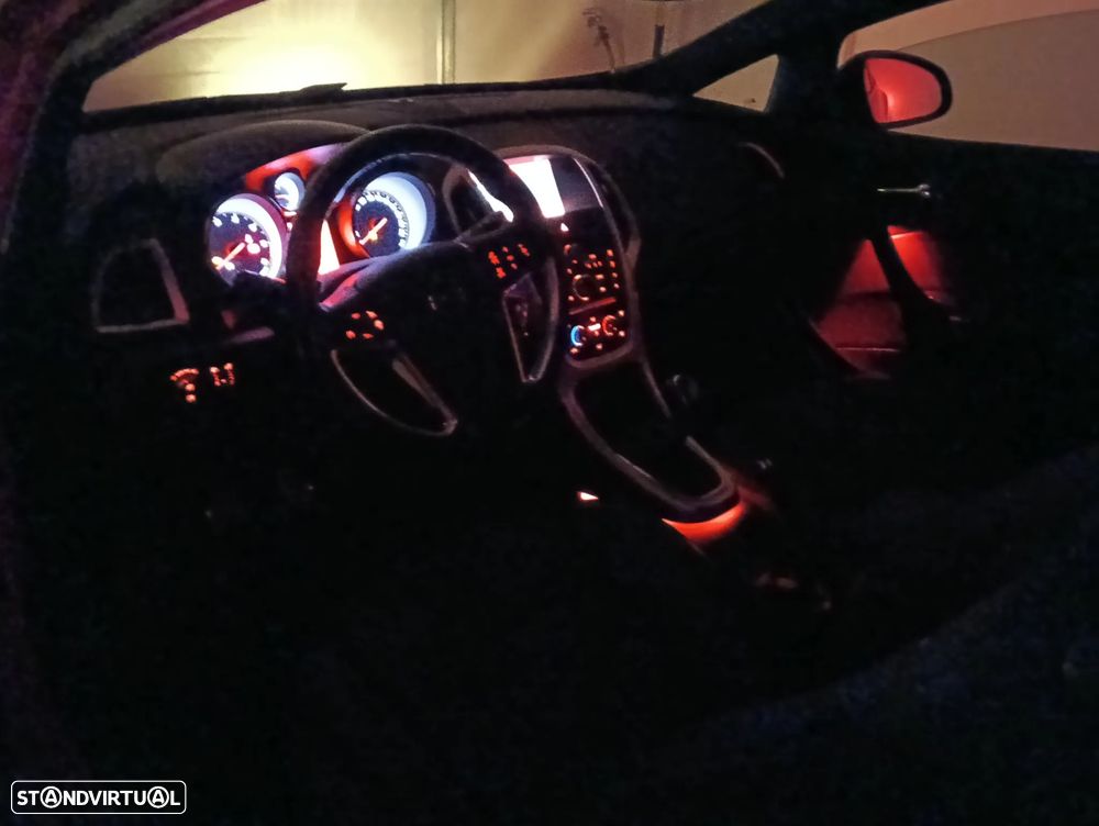 Opel Astra GTC - 16