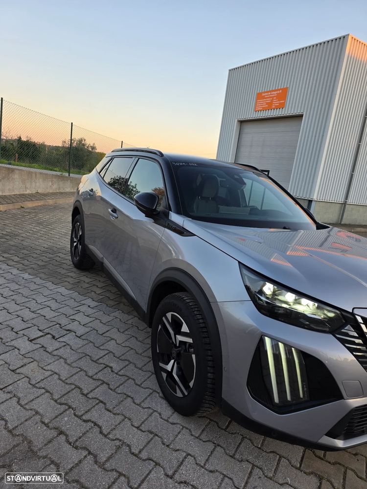 Peugeot 2008 PureTech 130 EAT8 GT - 3