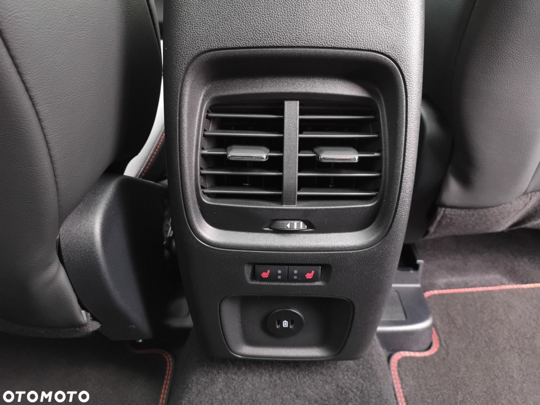 Ford Kuga 2.5P PHEV FWD ST-Line X eCVT - 35