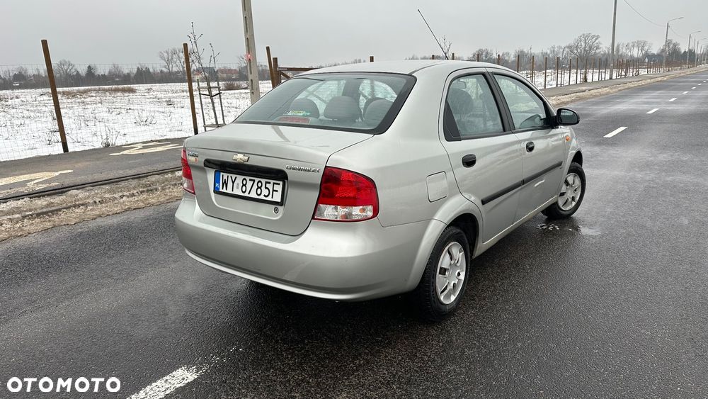 Chevrolet Aveo - 8