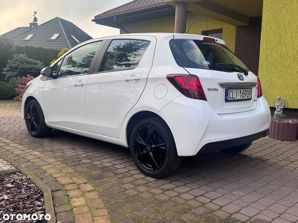 Toyota Yaris - 4