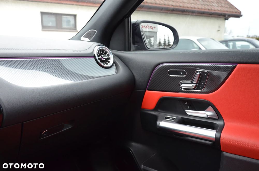 Mercedes-Benz GLA AMG 35 4-Matic - 27