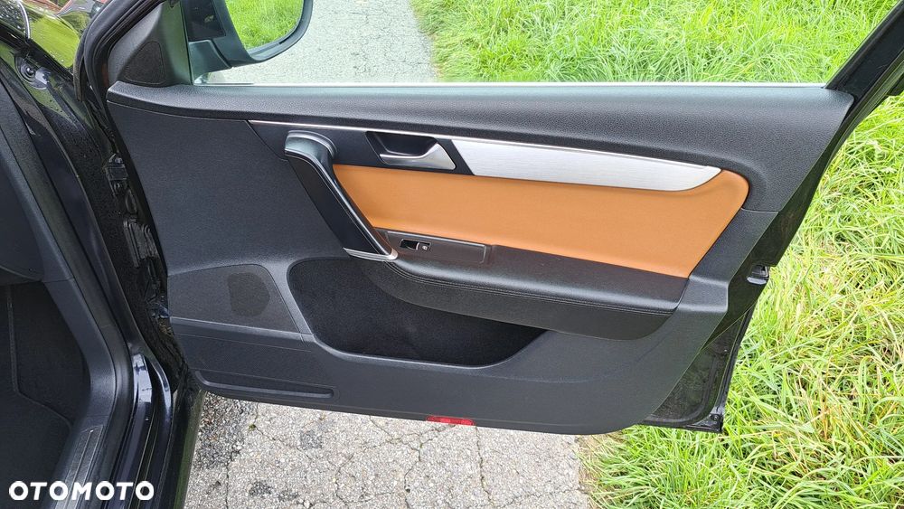 Volkswagen Passat 2.0 TDI 4Mot Highline DSG - 28