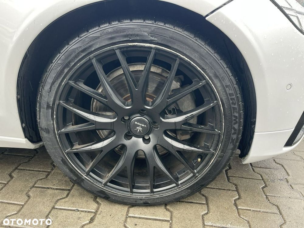 Volvo S90 T8 AWD Plug-In Hybrid R-Design - 8