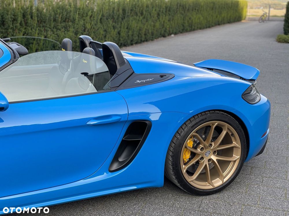 Porsche 718 Spyder - 7