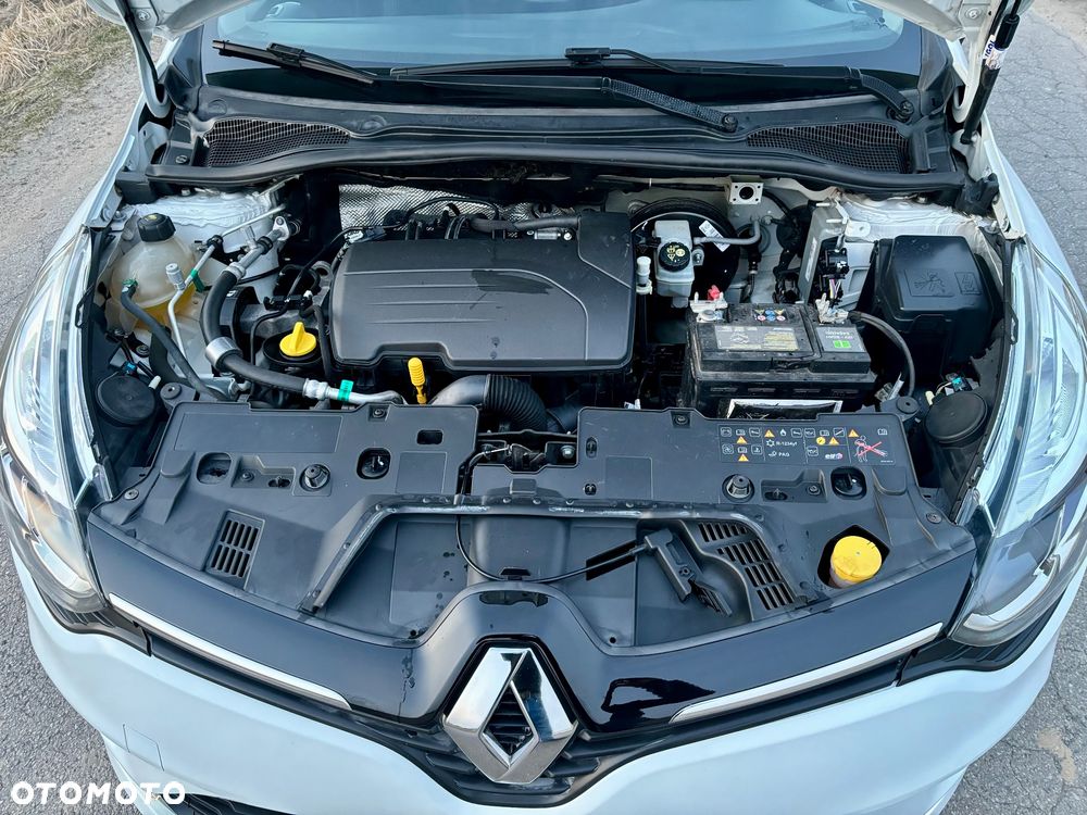 Renault Clio 1.2 16V 75 Collection - 15