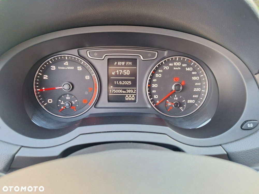 Audi Q3 1.4 TFSI Design - 8