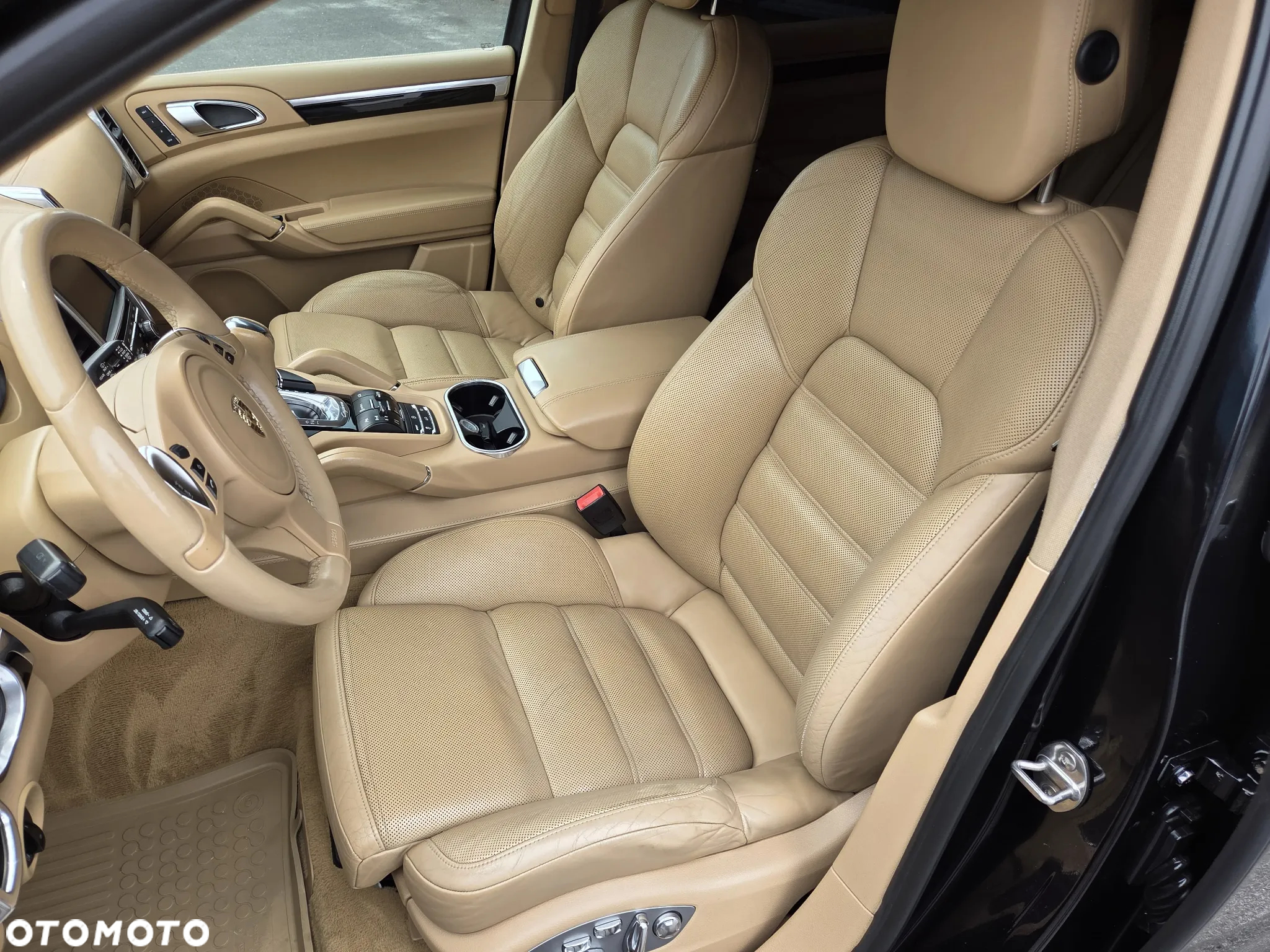 Porsche Cayenne S - 32