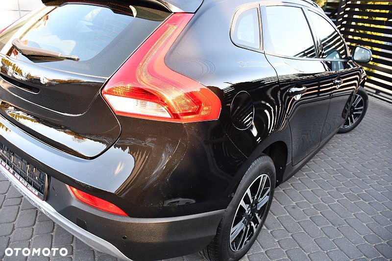 Volvo V40 Cross Country D2 Momentum - 34