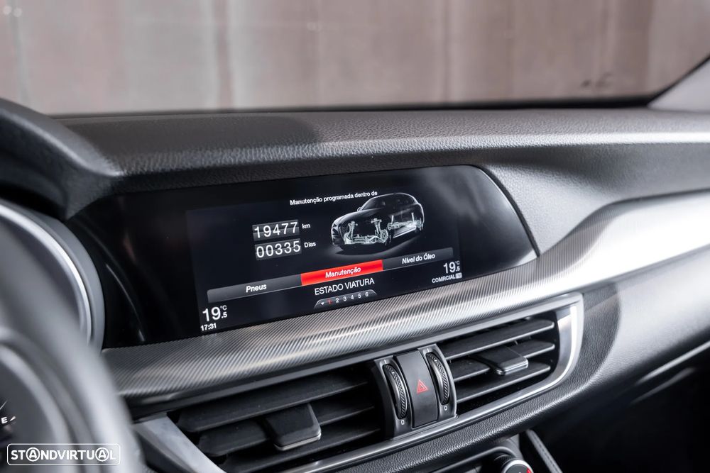 Alfa Romeo Stelvio 2.2 D Veloce Q4 AT8 - 17