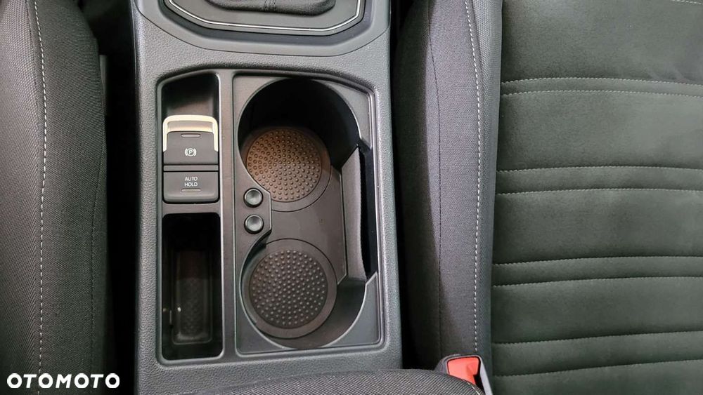 Volkswagen Touran - 22