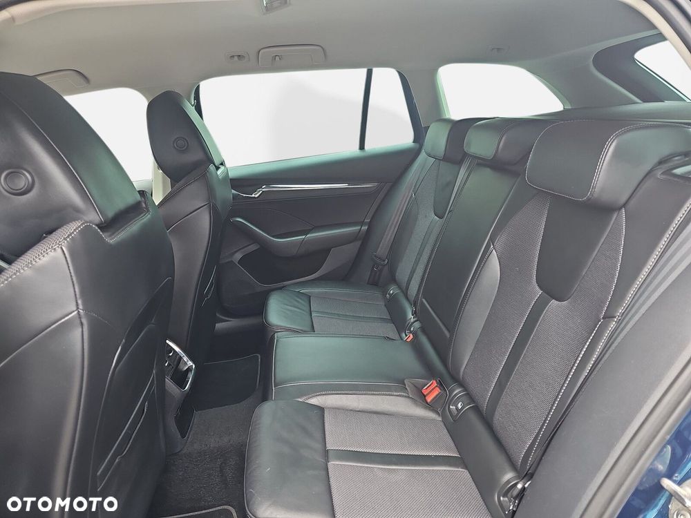 Skoda Octavia 2.0 TDI Style DSG - 10